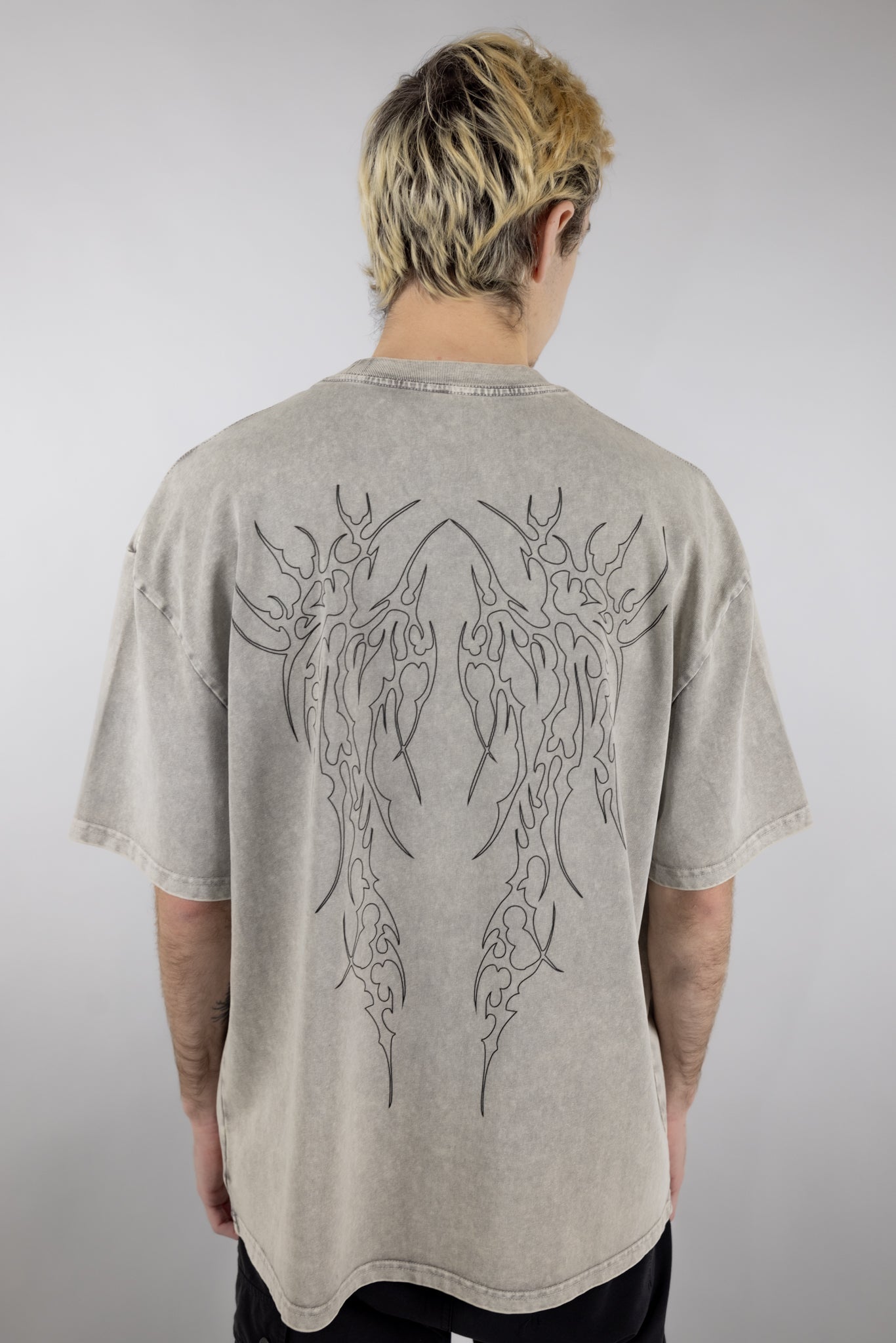 Raver Sigil Oversized Tee | Snow Grey