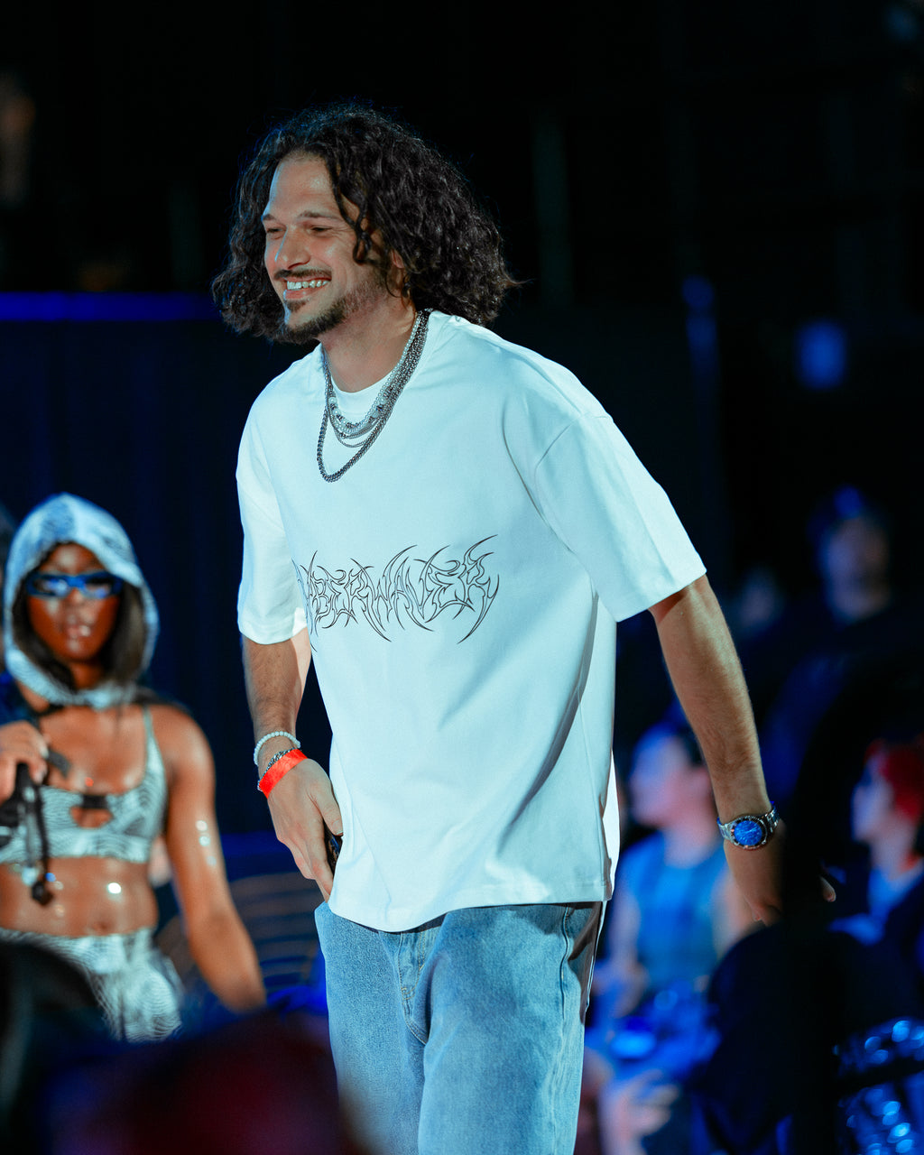 RAVE RUNWAY TEE | SPECIAL EDITION